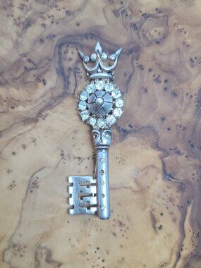 Vintage Sterling & Rhinestone Figural Crown Key Brooch by Alfred Philippe